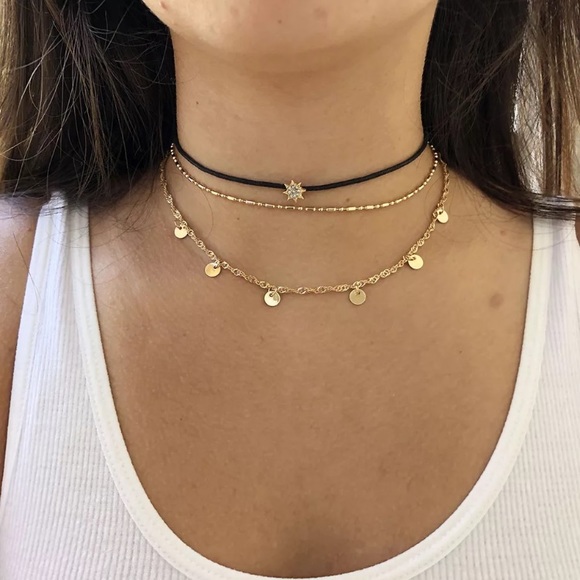 ⚜️[𝟯/$𝟮𝟴]⚜️3 Layered Gold Black Star Choker NEW - Picture 5 of 10